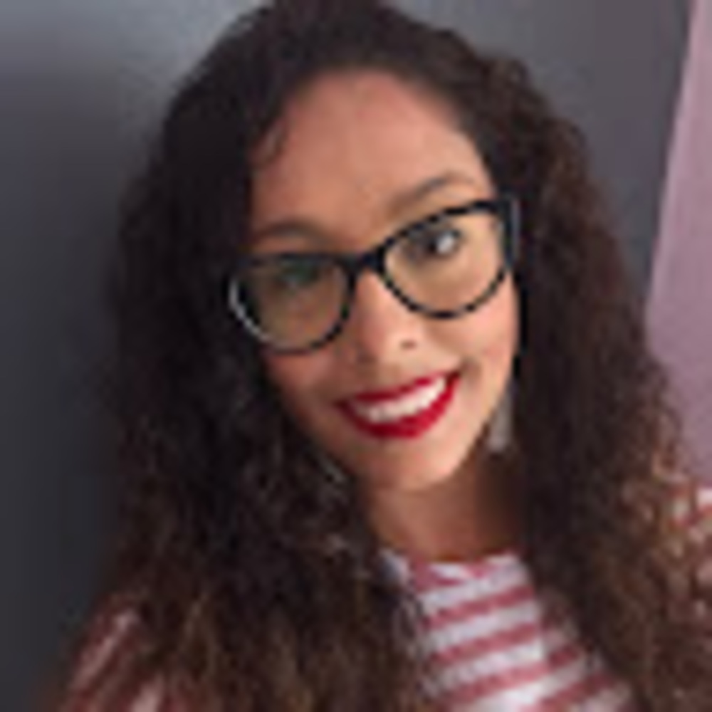 Meet your Posher, Emele